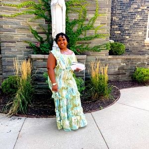 Off Shoulder 2 piece skirt set (worn 1x)